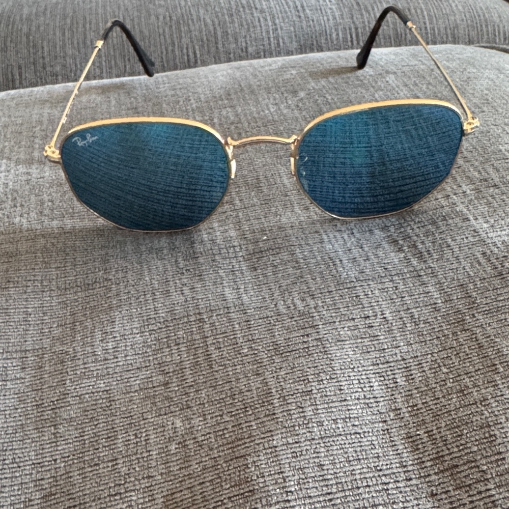 Ray-Ban Sunglasses with Gold Frame and Blue Lenses - Picture 6 of 6